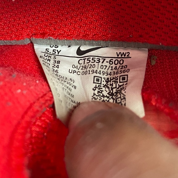 Nike Kyrie Flytrap 4 Mid University Red - Picture 3 of 8